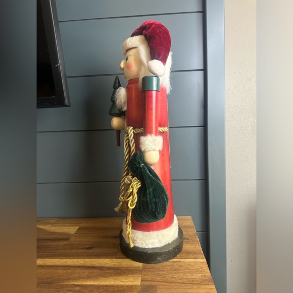 Santa Nutcracker /15” Tall - Picture 7 of 12